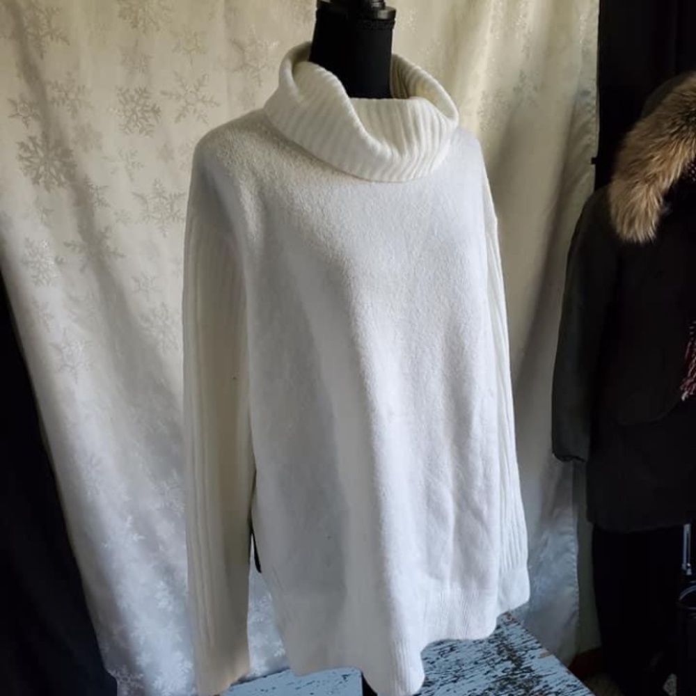 TOPSHOP White Cowlneck Sweater Size 8
